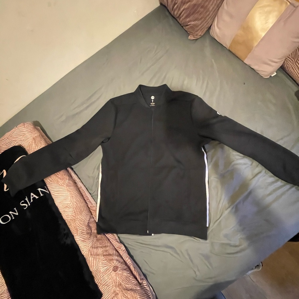 Under Armour Men's Black Zip-Up Sweater